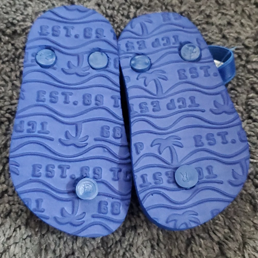 Toddler Sandals/Water Shoes Bundle Size Various - Picture 17 of 17
